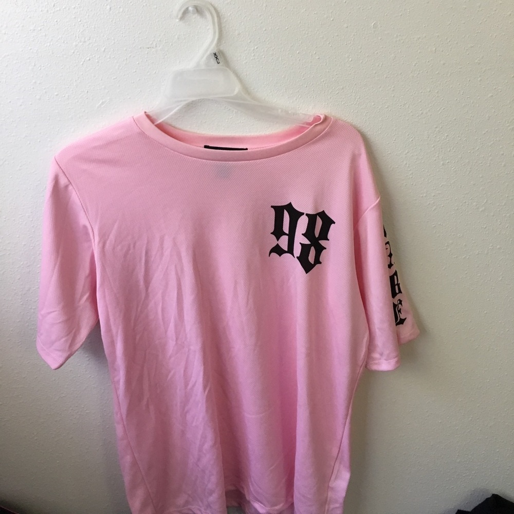 Tee shirt